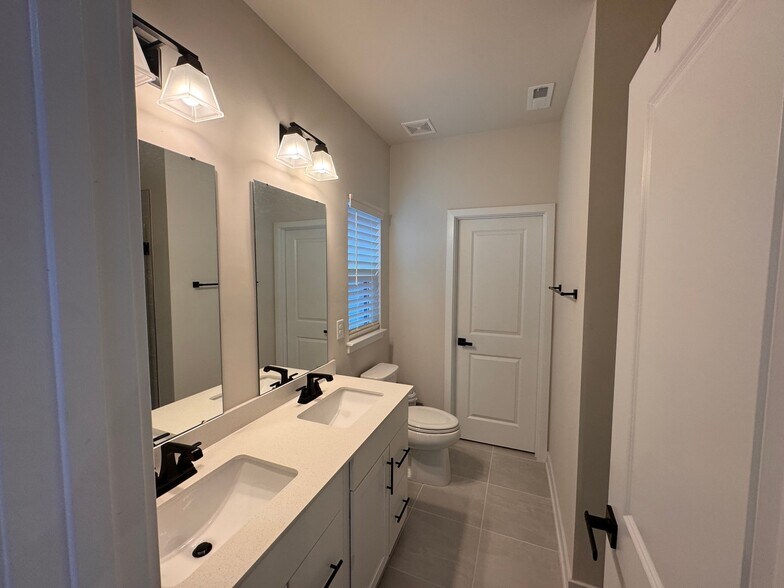 Building Photo - 3047 Terroir Ln