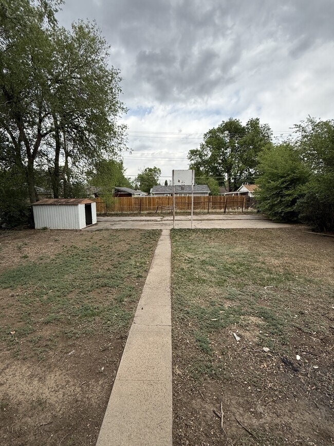 Building Photo - 1308 Harrison Rd