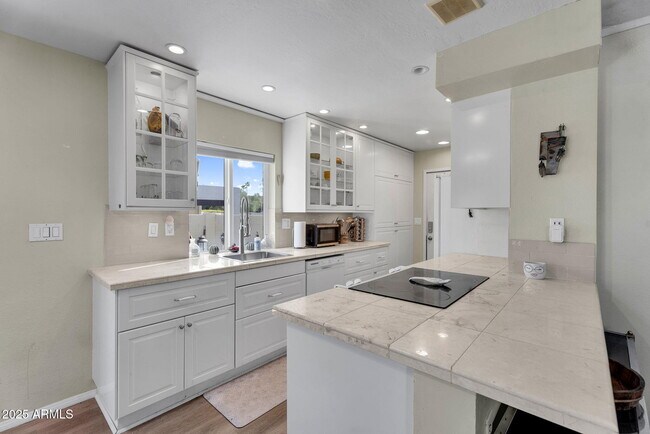 Building Photo - 4801 E Euclid Ave