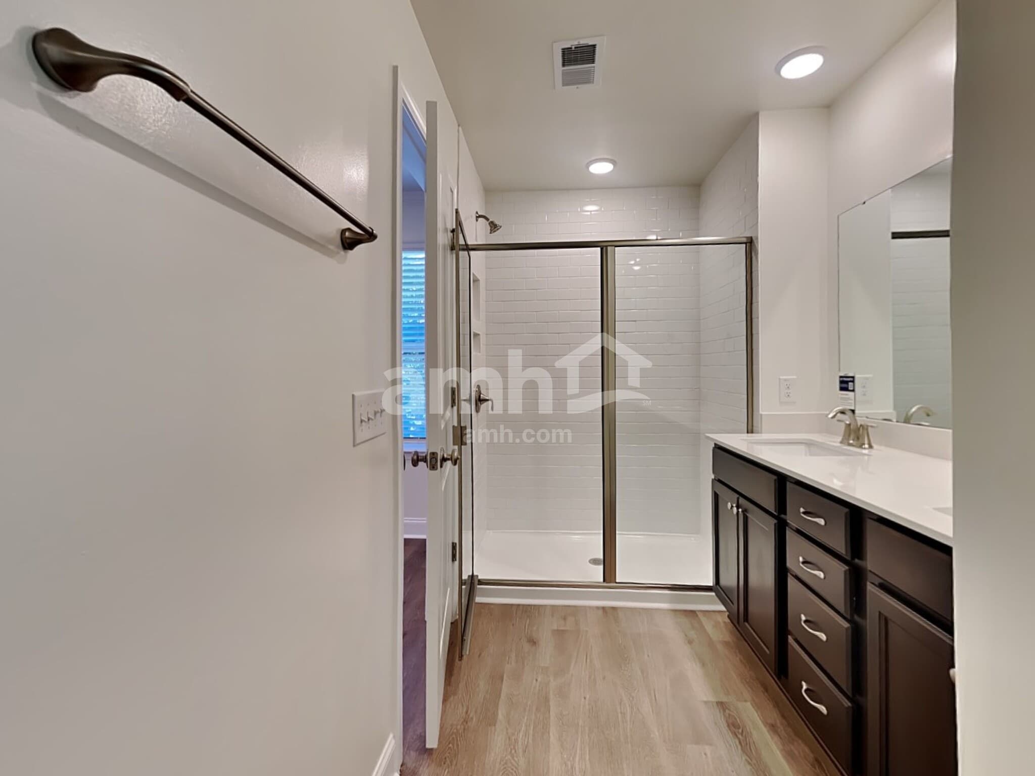 Building Photo - 1950 Weeping Cypress Dr