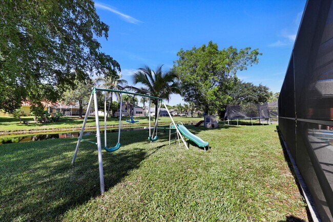 Building Photo - 10966 NW 14th St