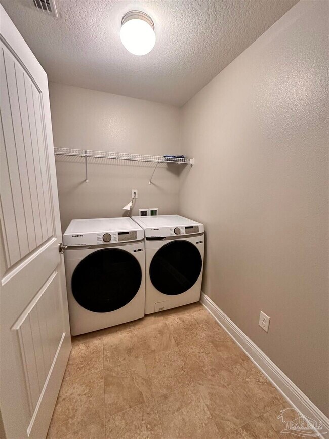 Building Photo - 3889 Weatherstone Cir