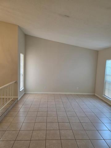 Building Photo - 10371 White Elm Rd