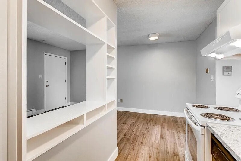 Building Photo - 5995 E Iliff Ave