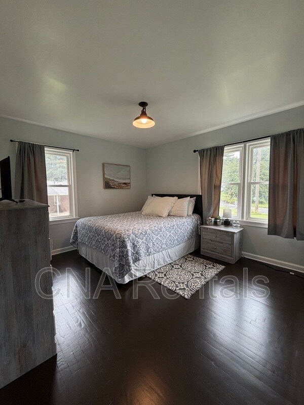 Building Photo - 2040 Panstone Ct SW
