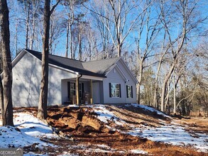 Building Photo - 54 Lumpkin Co Park Rd