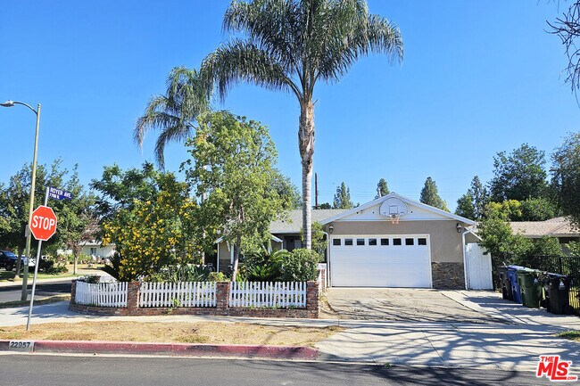 Primary Photo - 22957 Stagg St