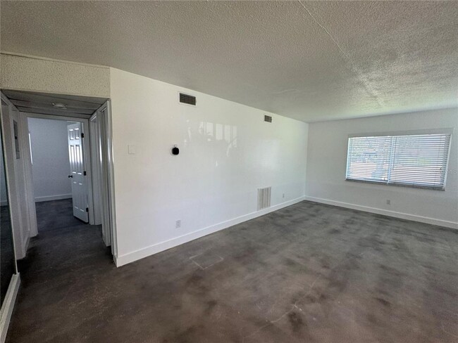Building Photo - 11225 1st St E