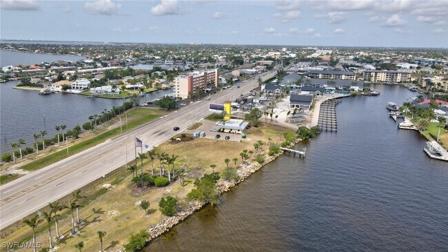 Building Photo - 1766 Cape Coral Pkwy E