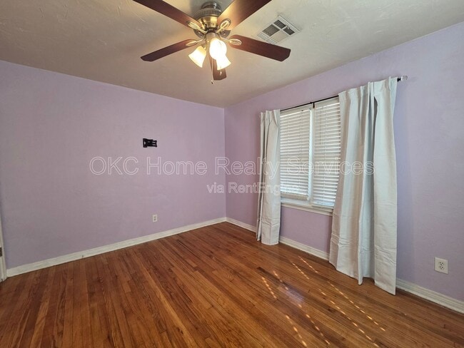 Building Photo - 3832 NW 17th St