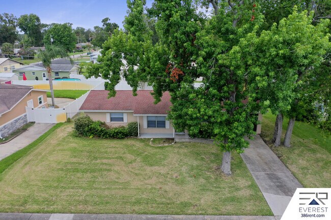 Building Photo - 1706 Western Rd