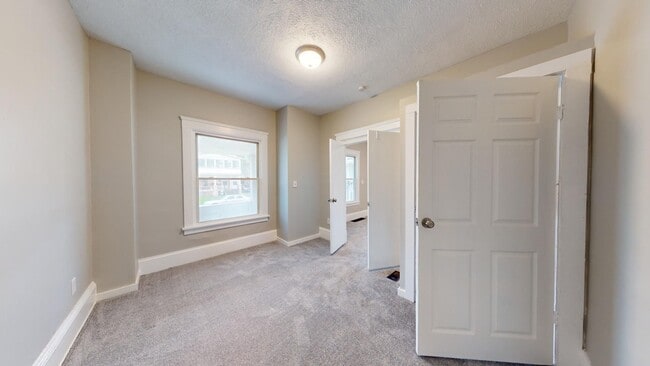 Building Photo - 2053 W.99th