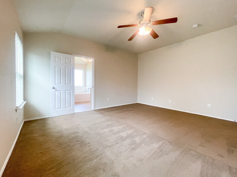 Building Photo - 6617 Cascade Dr