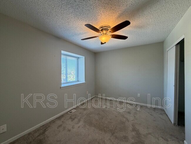 Building Photo - 896 Jamestown Landing Rd