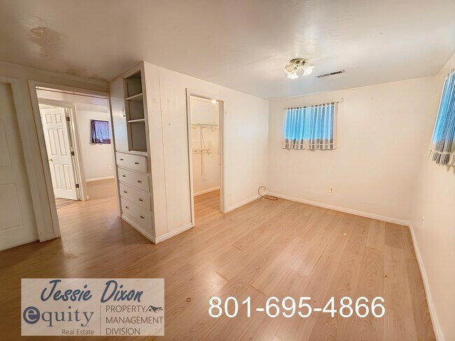 Building Photo - 999 N 3000 W