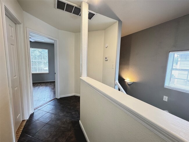 Building Photo - 2110 Turner Dr