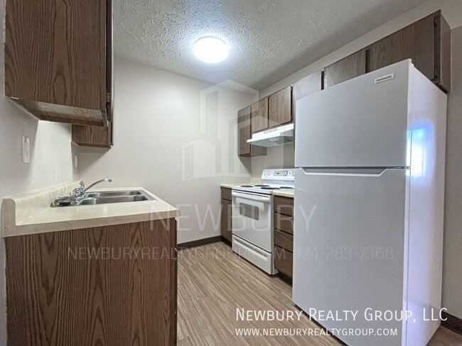 Building Photo - 16 Clearview Meadows