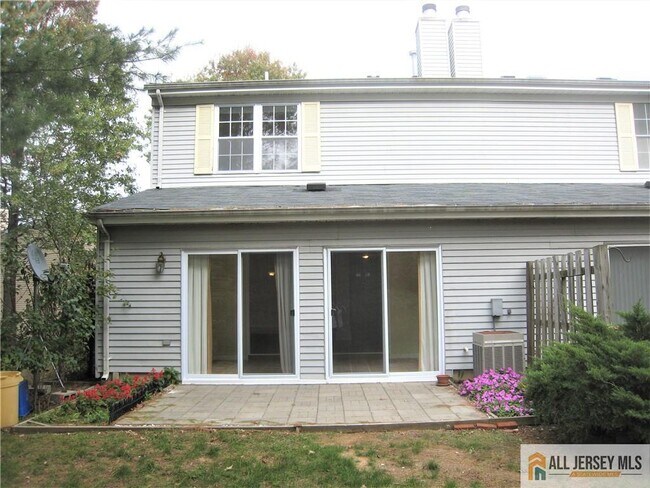 Building Photo - 43 Morgan Pl