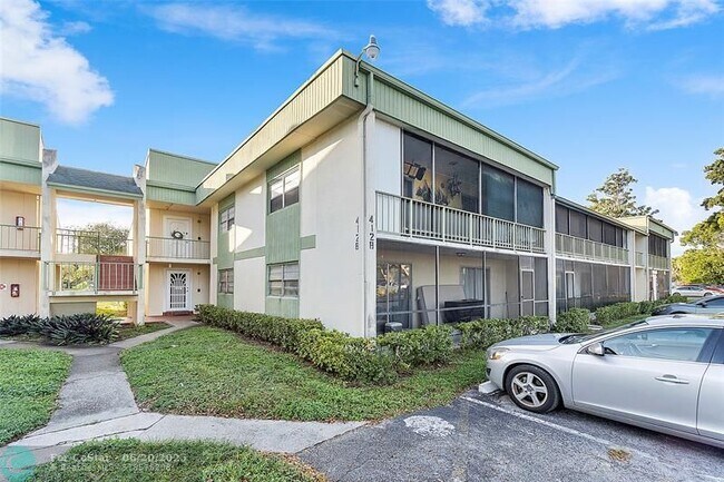 Building Photo - 4128 NW 88th Ave