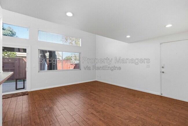 Building Photo - 7328 Tooma St