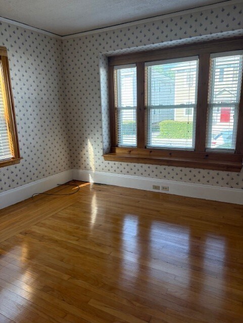 Building Photo - 15 Putnam St