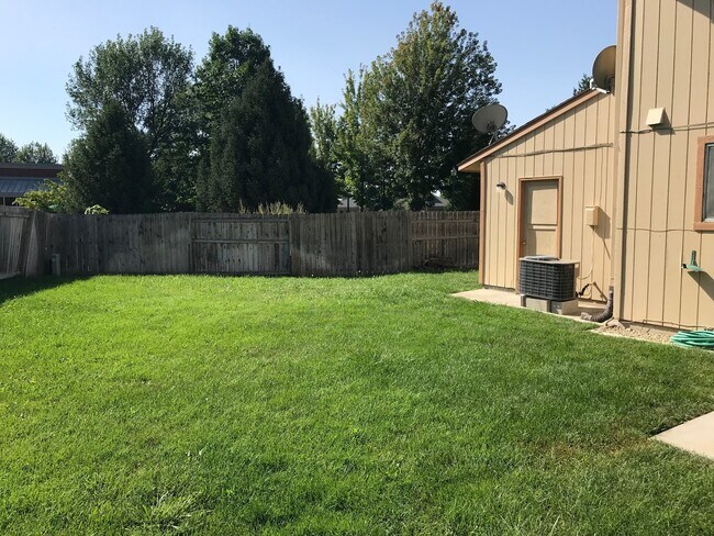 Building Photo - 200 N Stierman Way