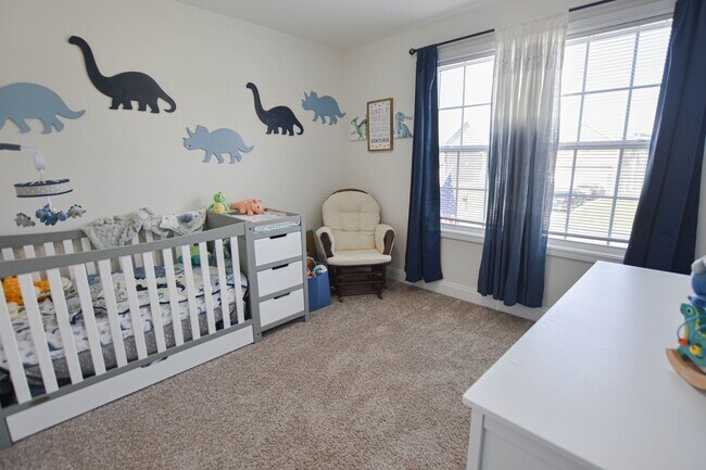 Building Photo - Pet Friendly Four Bedroom with Basement!