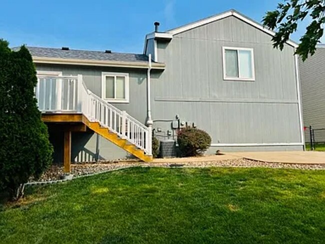 Building Photo - 6714 N 110th Ave