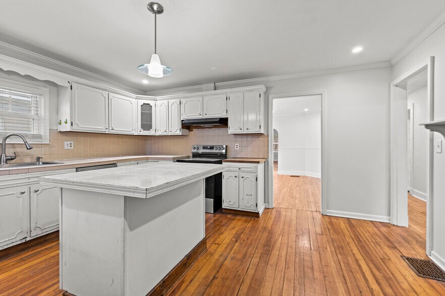 Building Photo - 315 Garfield Ave