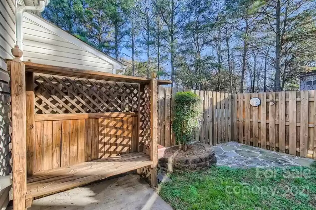 Backyard bench - 12707 Spirit Bound Way