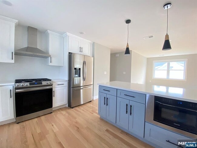 Building Photo - 105 Feronia Wy