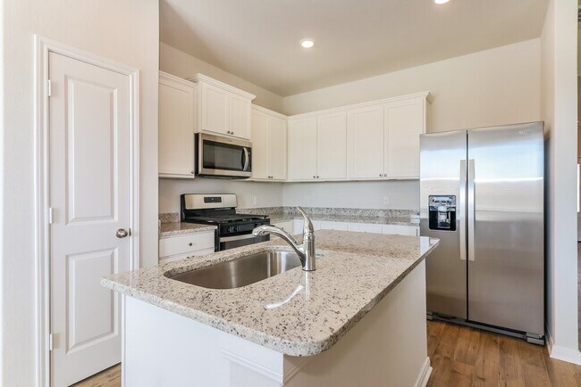 Building Photo - 405 Sunny Highlands Dr