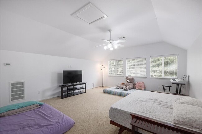Building Photo - 9700 Spanish Wells Dr