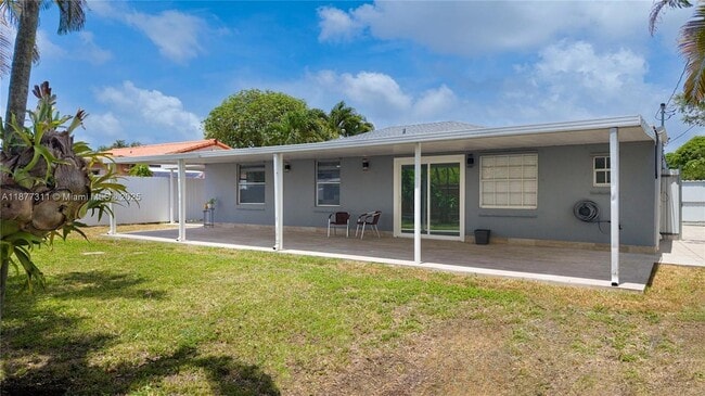Building Photo - 921 NW 30th Ct