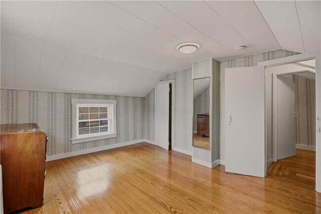 Building Photo - 26 Freebody St