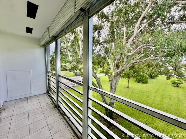 Building Photo - 156 Fanshaw D