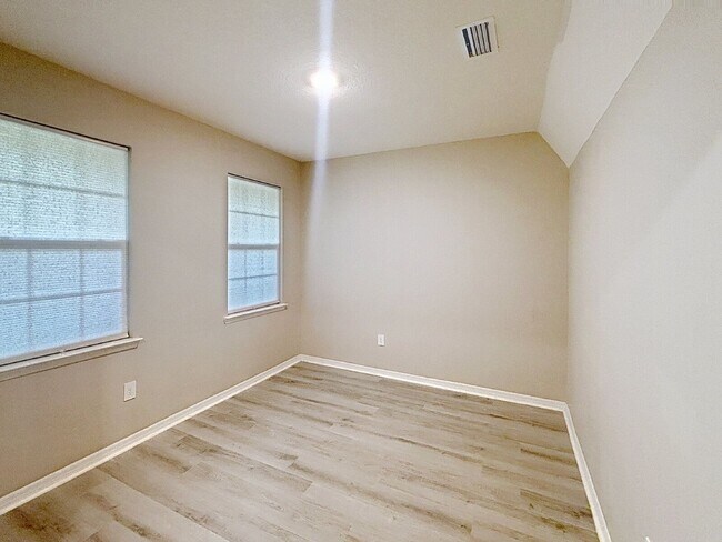 Building Photo - 12657 Promenade Estates Blvd