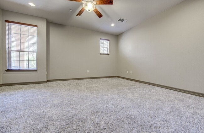 Building Photo - 11825 Terraza Cir