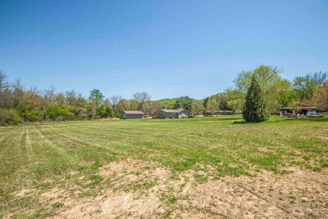 Building Photo - Knoxville 37849 - 3BR/2.5BA home with wash...