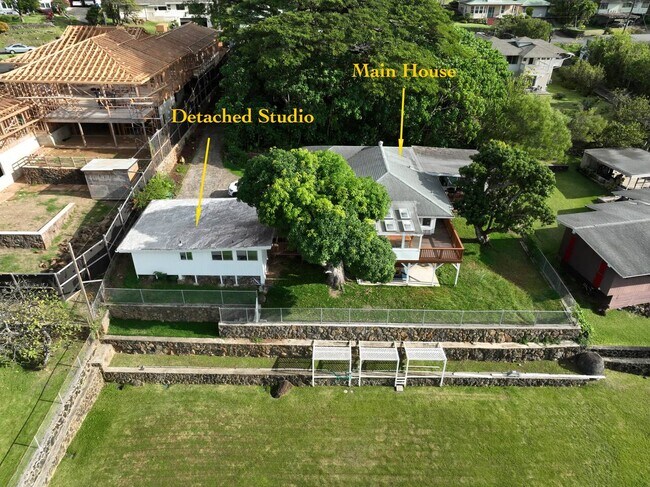 Building Photo - 3238 Alani Dr
