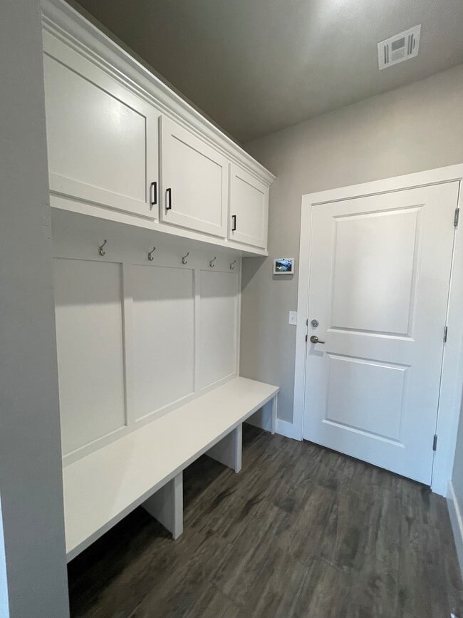 Building Photo - 11237 SW 30th St