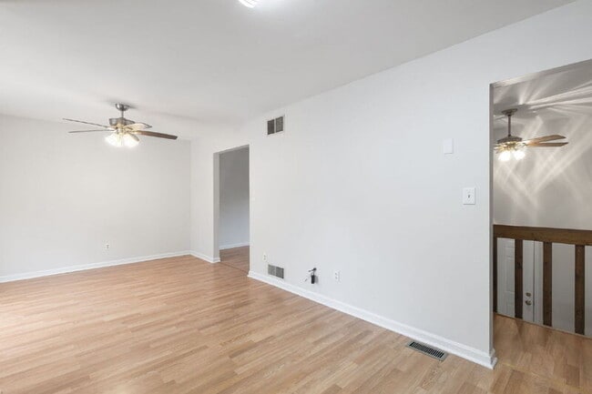 Building Photo - 4 Dewberry Way