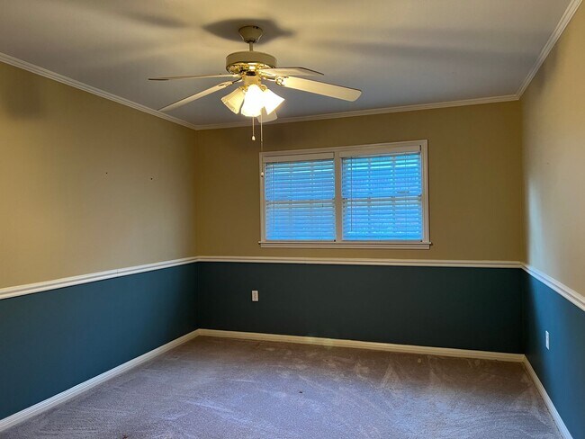 Building Photo - Single Family Home