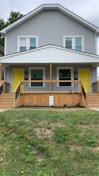 Building Photo - 1107 S Champion Ave
