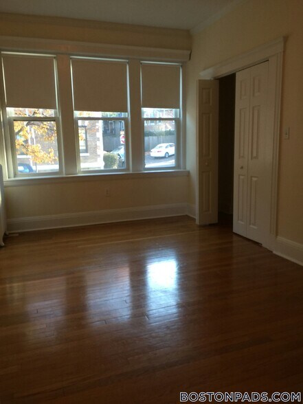 Building Photo - 115 Kilsyth Rd