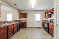 Building Photo - 6313 Ledbetter St