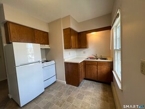 Building Photo - 261 Broad St