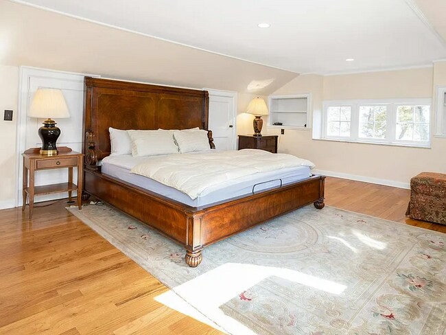 Building Photo - Welcome to the Stone House, a charming 3-bedroom, 2-bathroom