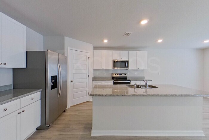 Building Photo - 4726 Malay Cir