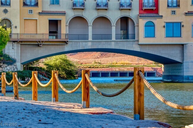 Building Photo - 375 Portus Delphini Ct